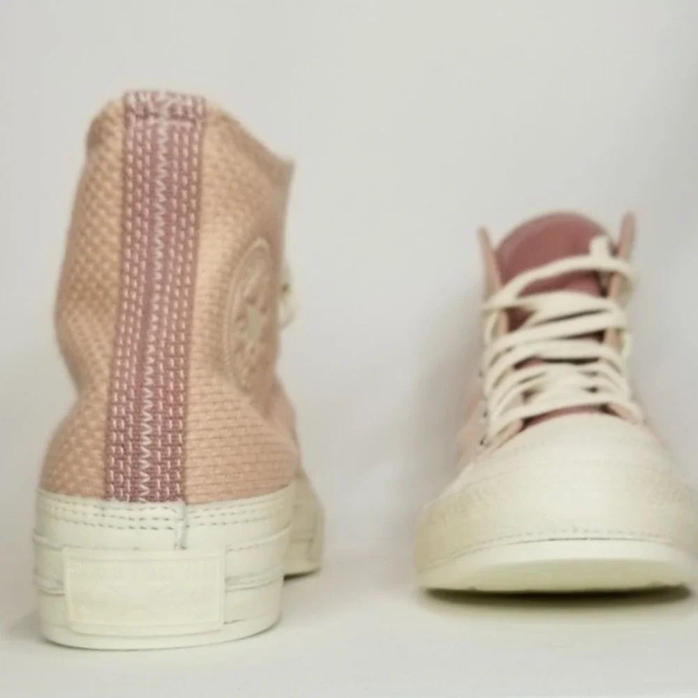 Converse Women  CTAS Chuck 70 Mixed Material Sneakers Size 8.5 Pink A04620C NWT - Picture 5 of 8